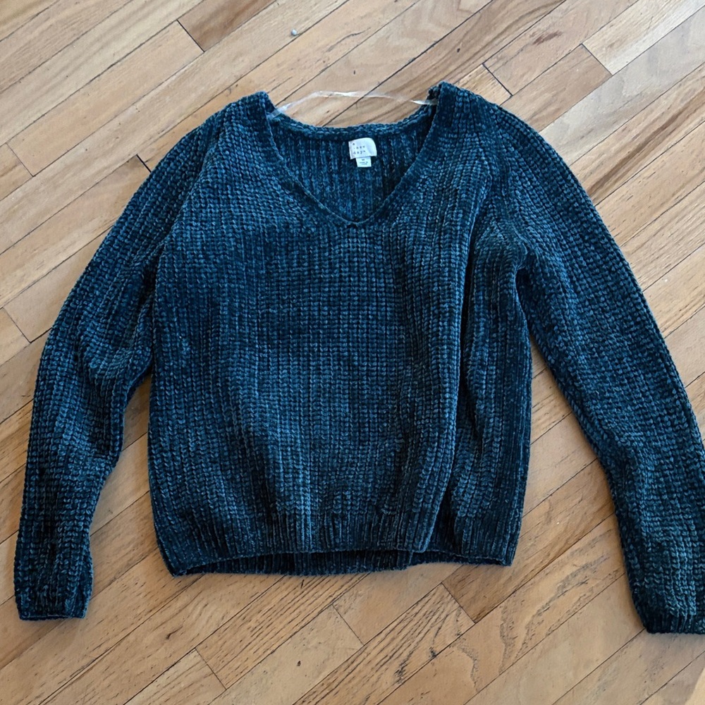 Green Chenille V Neck Sweater Size M